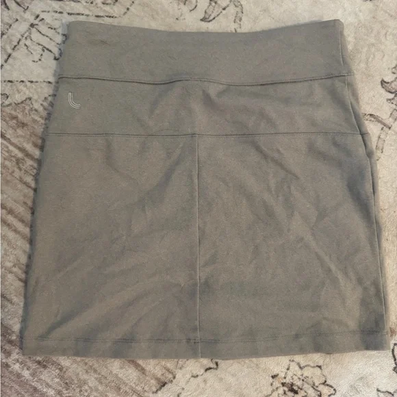 Lole Skirt - Picture 4 of 5